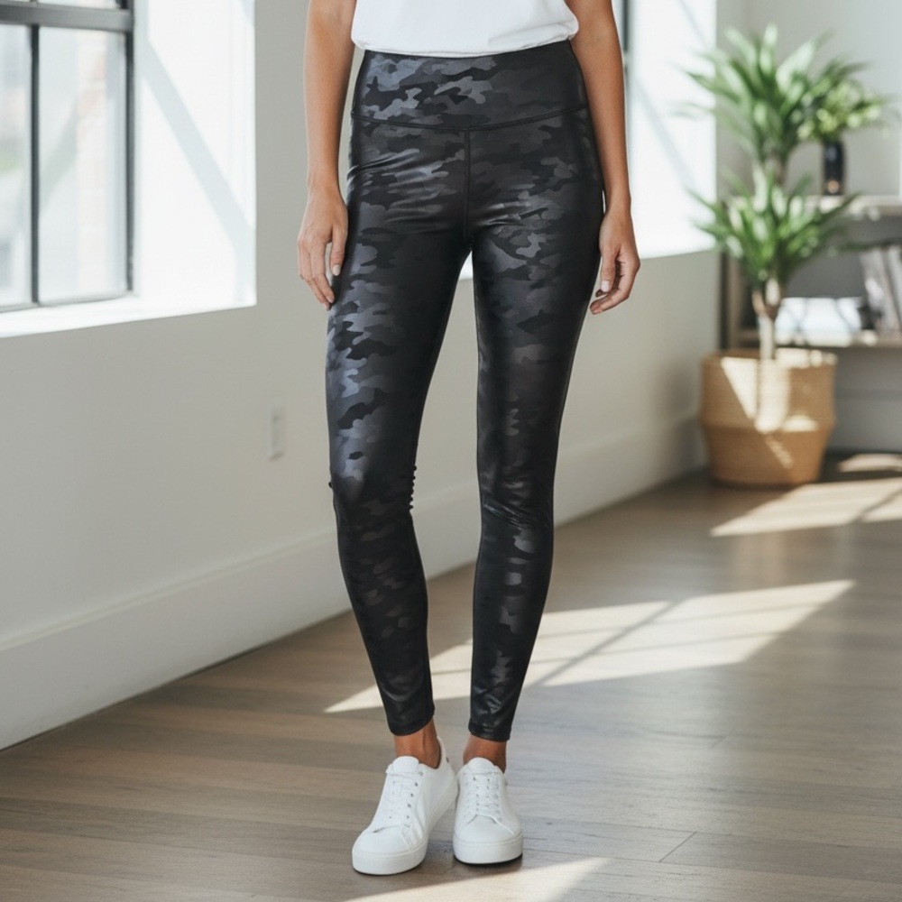 SPANX‎ Black Camouflage Leggings